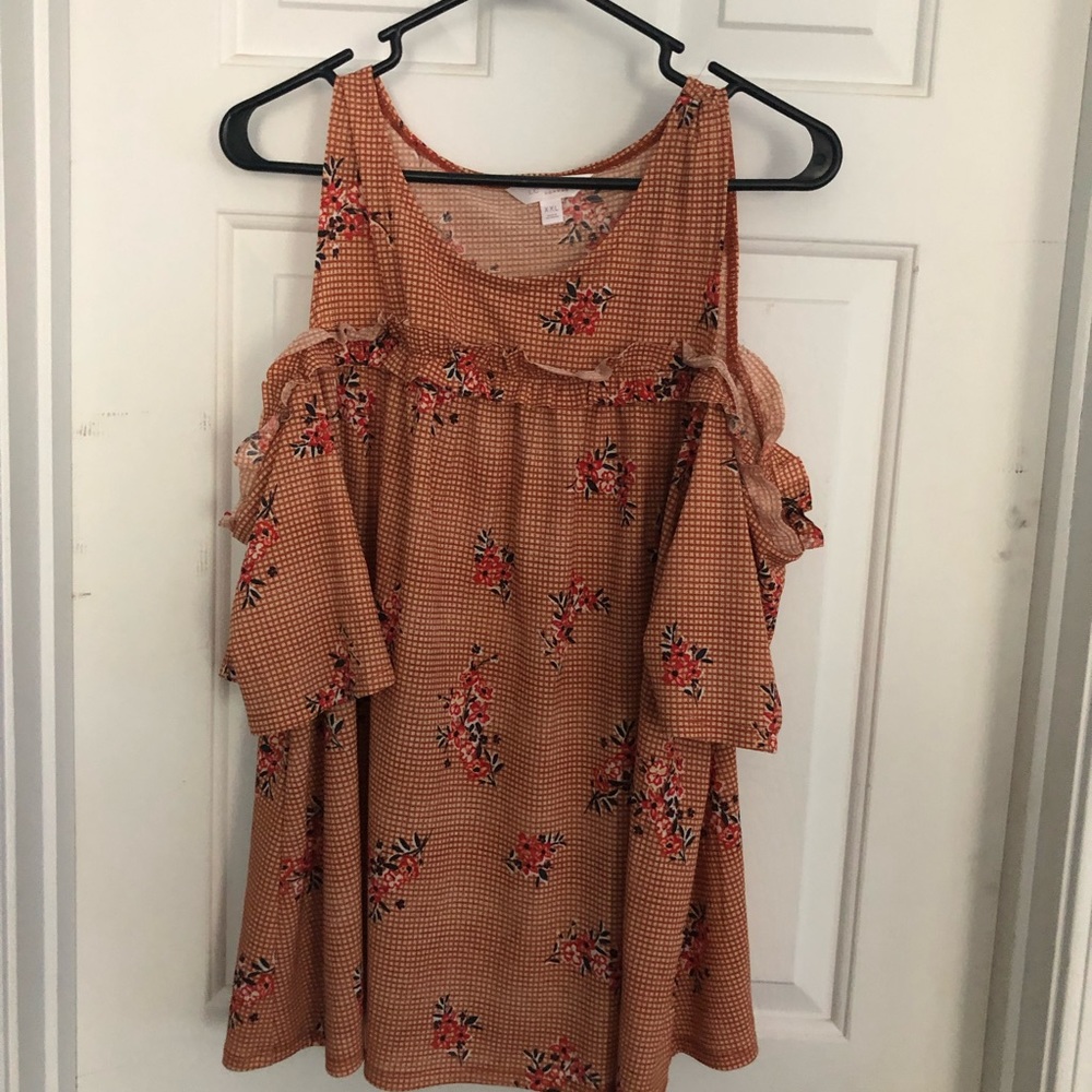 Lc Peek A Boo Shoulders - image 3